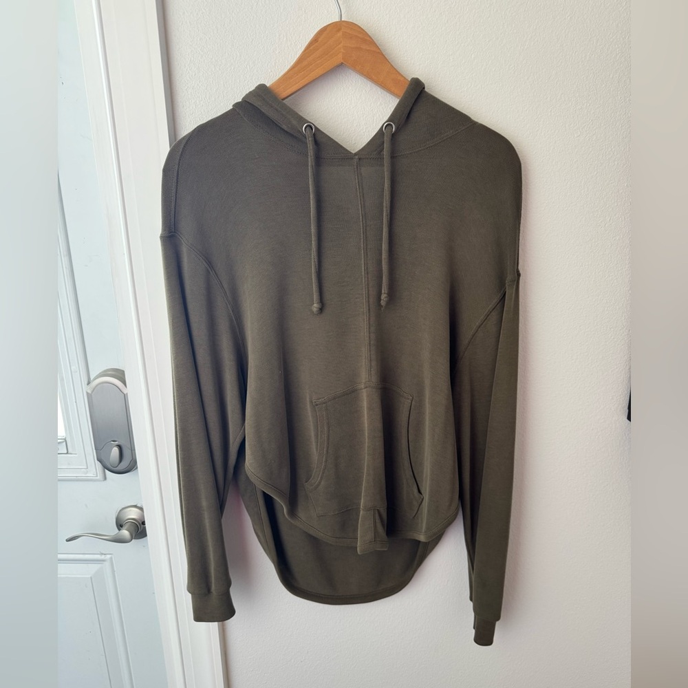 • Free People FP Movement • Soft Women’s pullover hoody Olive Small